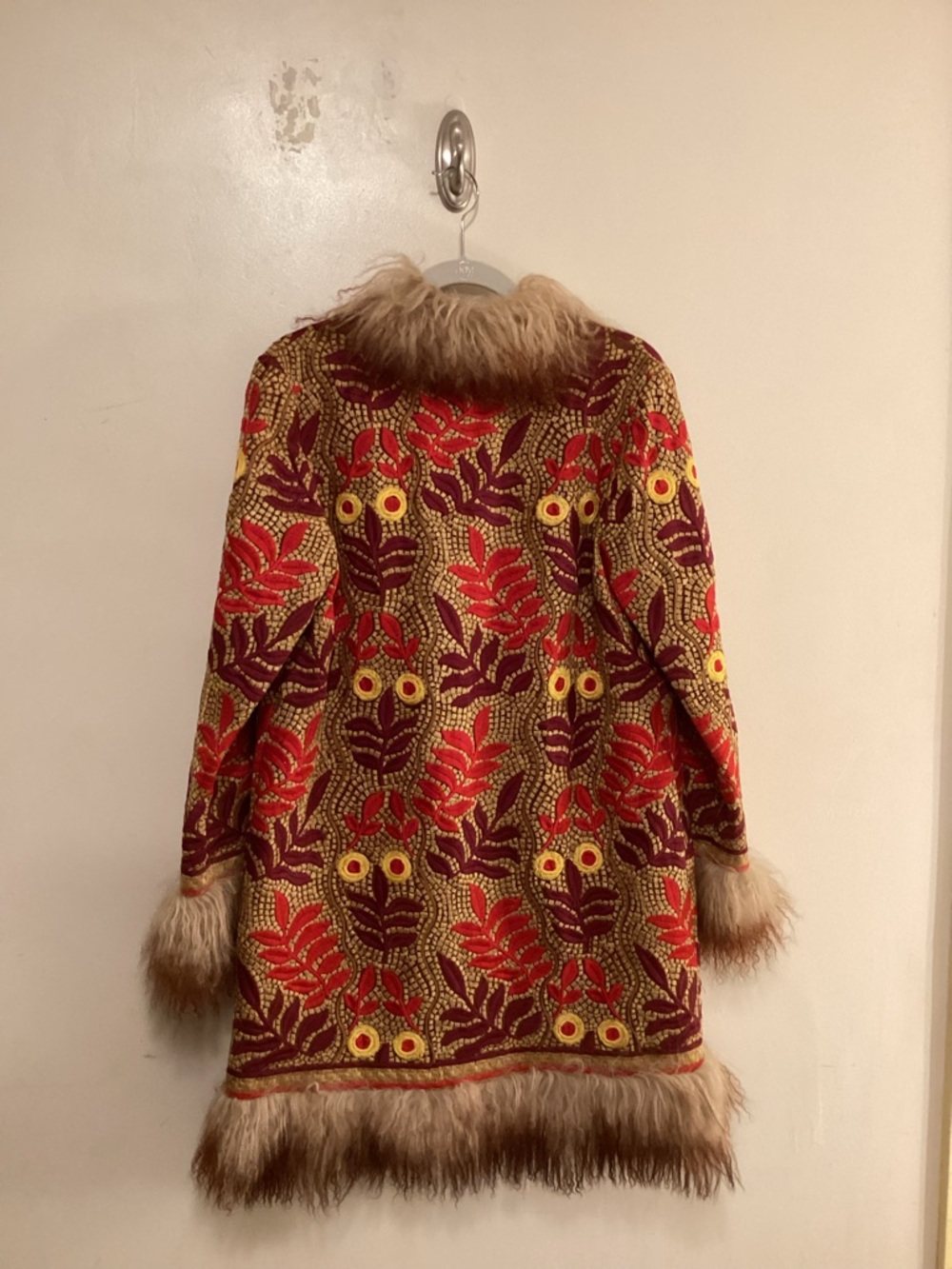 Anna Sui Vintage Fur Coat (Fall/Winter 1998 Ready-to-Wear Collection) - Picture 8 of 11